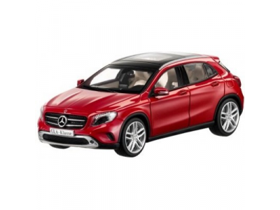 Модель автомобиля Mercedes GLA-Klasse Red 1/43, артикул B66960265